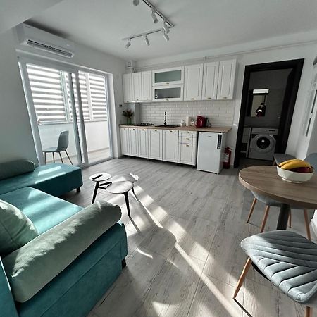 1 Mai - Luxury Park Apartments - Self Check-In - Private Parking - 2 克拉奥华 外观 照片