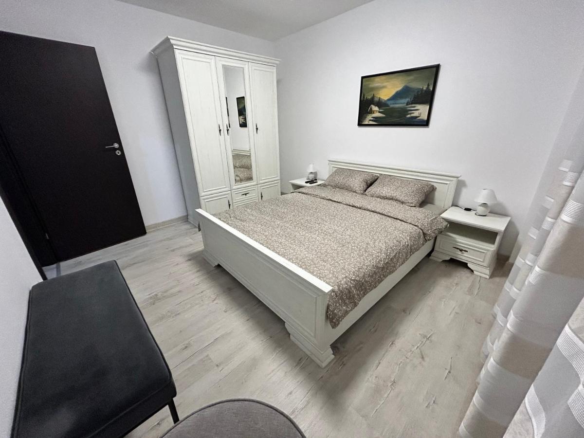 1 Mai - Luxury Park Apartments - Self Check-In - Private Parking - 2 克拉奥华 外观 照片