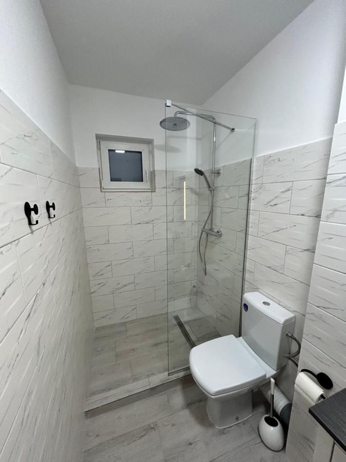 1 Mai - Luxury Park Apartments - Self Check-In - Private Parking - 2 克拉奥华 外观 照片