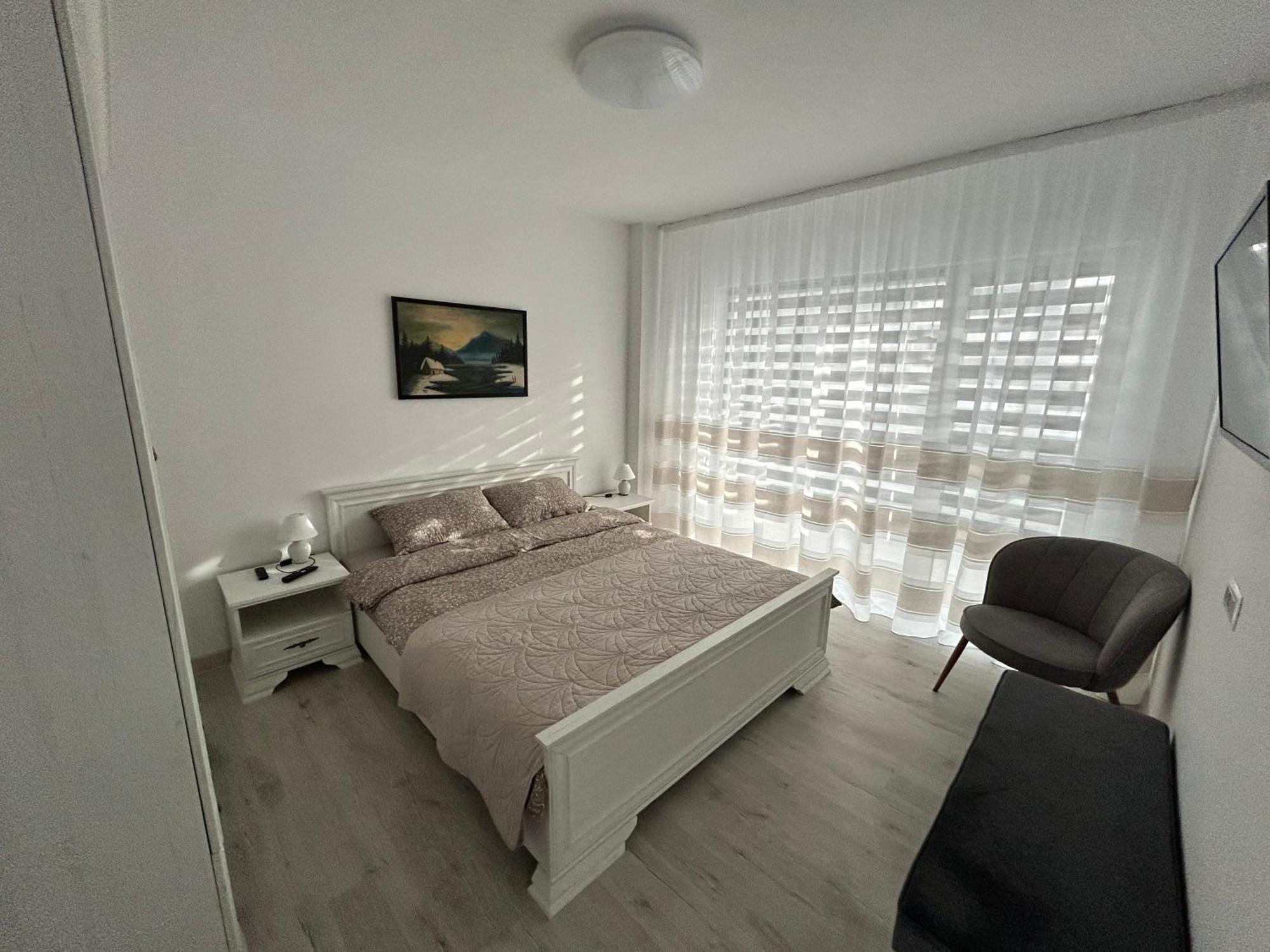 1 Mai - Luxury Park Apartments - Self Check-In - Private Parking - 2 克拉奥华 外观 照片