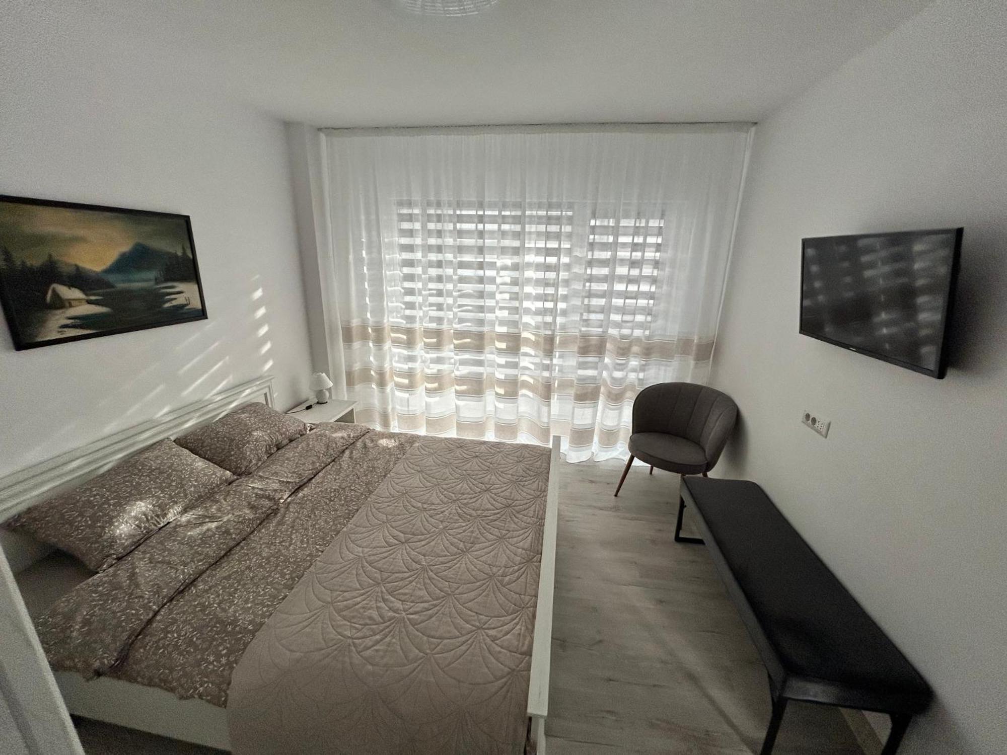 1 Mai - Luxury Park Apartments - Self Check-In - Private Parking - 2 克拉奥华 外观 照片